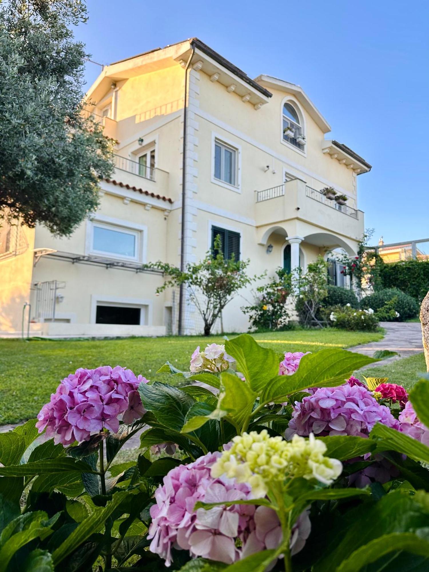 Villa Luce B&B Olbia Zewnętrze zdjęcie